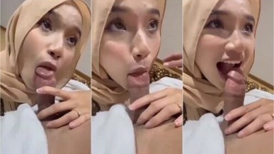 Bokep Awek Jilbab Cantik Lagi Sepongin Ayang - Bokepi Simontok